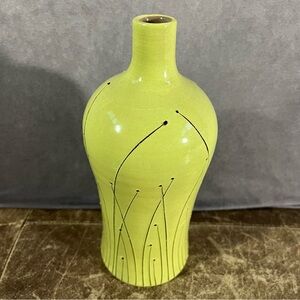 Synergy Designs Vase Mid Century Modern Avocado Green Textured Hungary 9” H